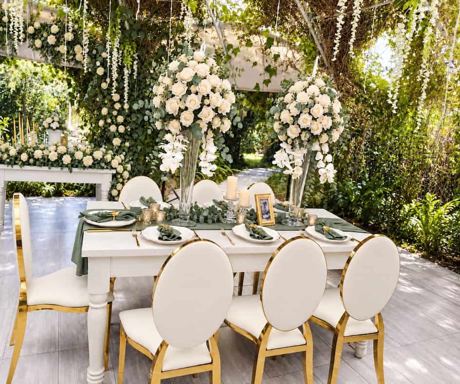 bodas petite bogota centros de mesa en rosas y orquideas