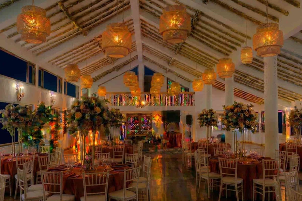 Locaciones premium con arquitectura colonial para bodas en Cundinamarca.